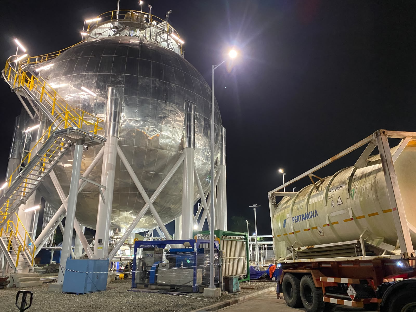 CO2 food-grade spherical storage tank